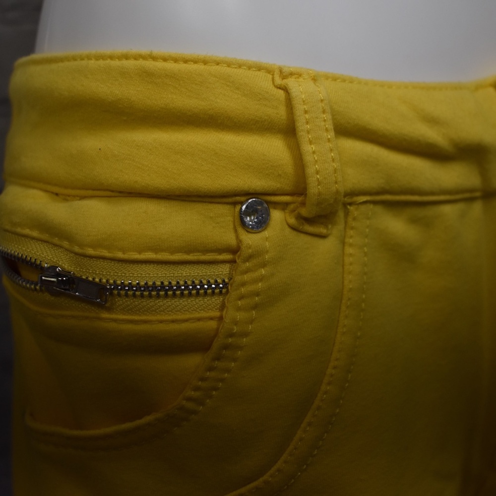 Buzz Shorts - Picture 4 of 4